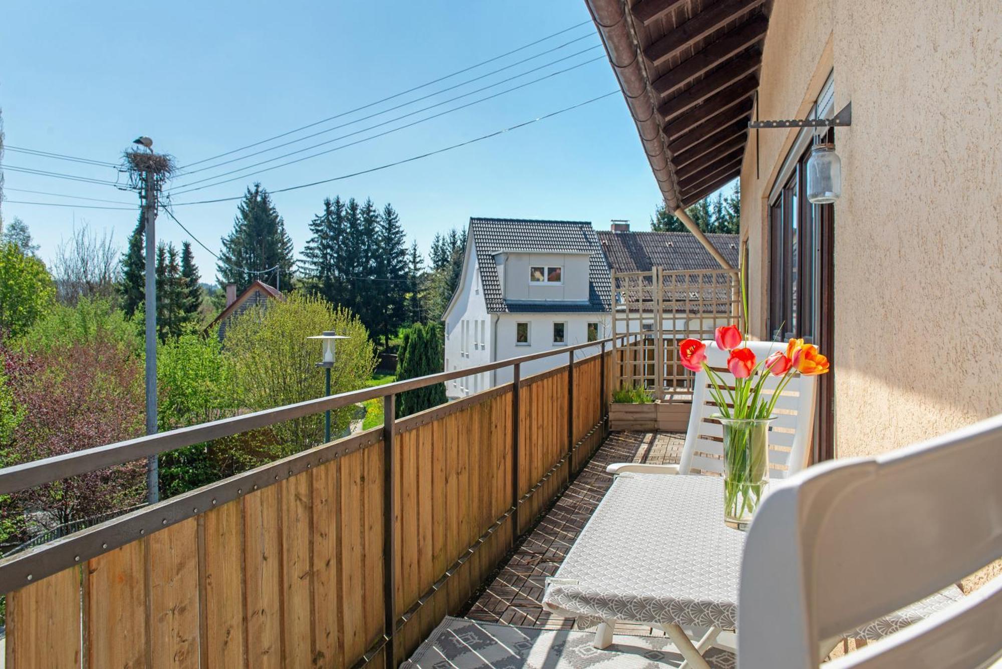 Vronis Ferienwohnungen Muhlingen Exterior foto